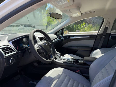 2014 Ford Fusion S