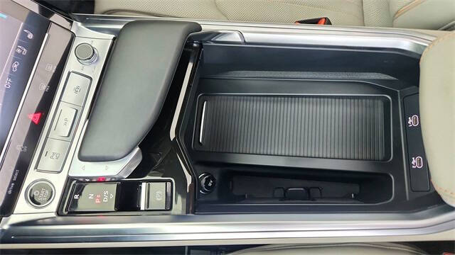 2024 Audi Q8 e-tron quattro Prestige