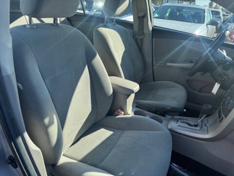 2011 Toyota Corolla LE