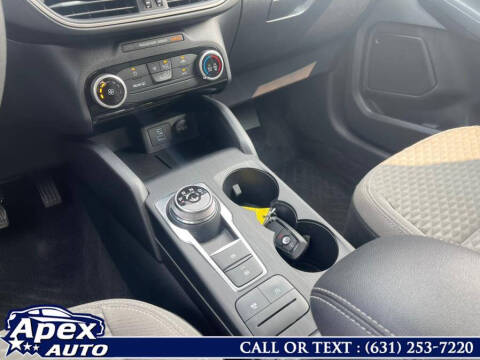 2022 Ford Escape SE