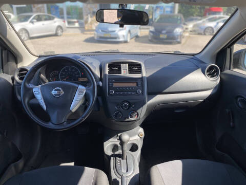 2018 Nissan Versa S Plus