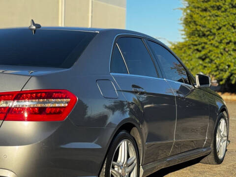 2011 Mercedes-Benz E-Class E 550 Sport