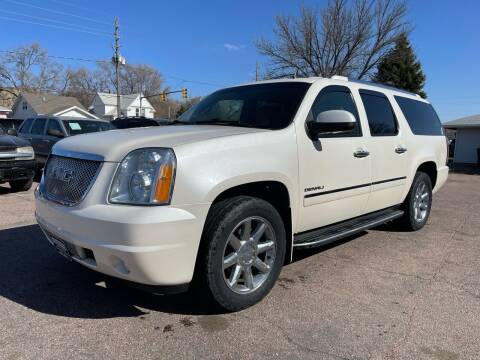 2011 GMC Yukon XL for sale at RIVERSIDE AUTO SALES in Sioux City IA
