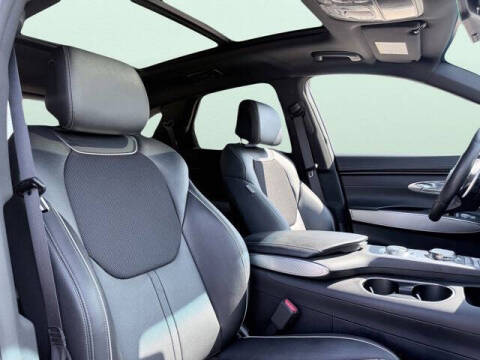 2022 Genesis GV70 2.5T Standard