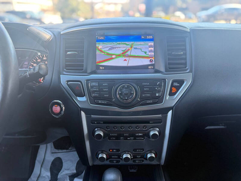 2019 Nissan Pathfinder SL