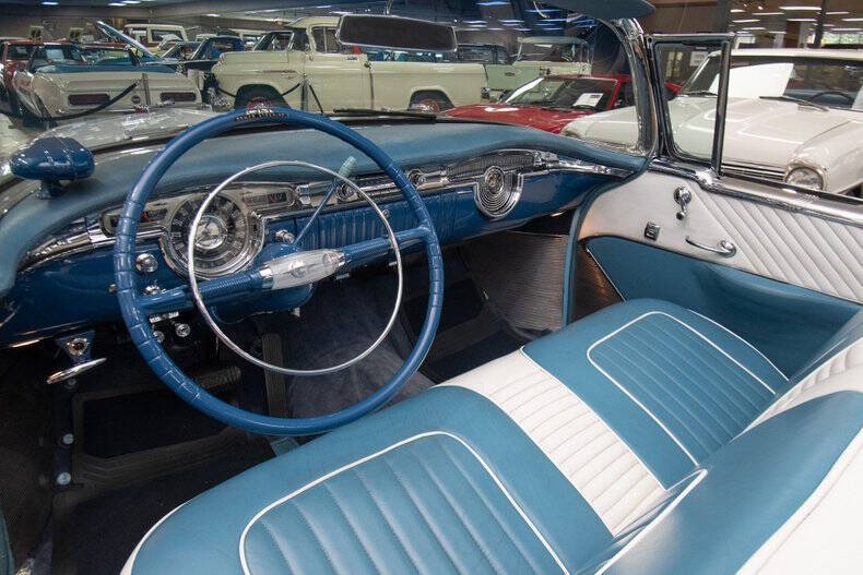 1954 Oldsmobile Starfire