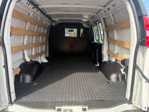 2023 GMC Savana 2500