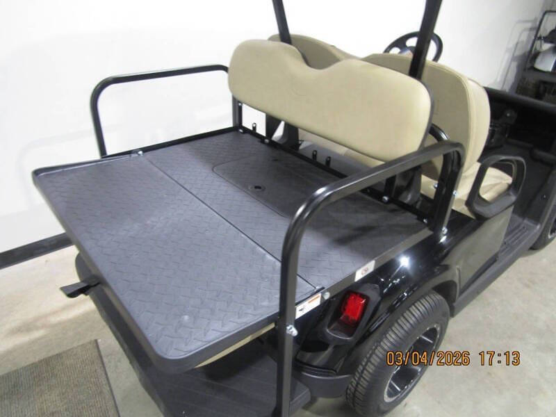 2020 E-Z-GO RXV