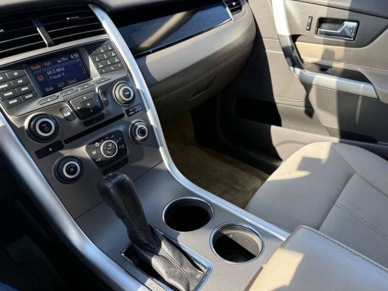 2011 Ford Edge SE