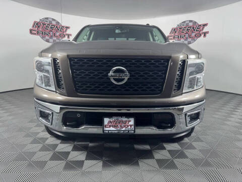 2017 Nissan Titan