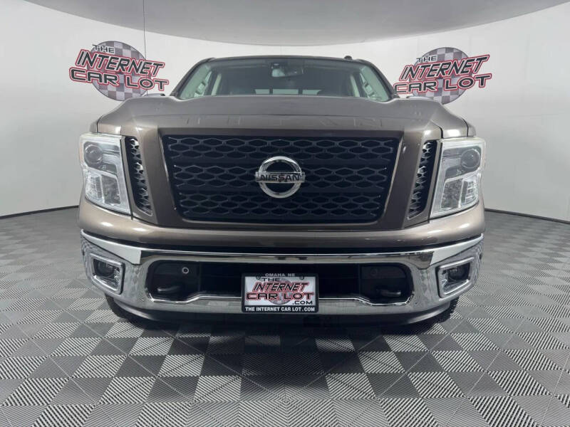 2017 Nissan Titan
