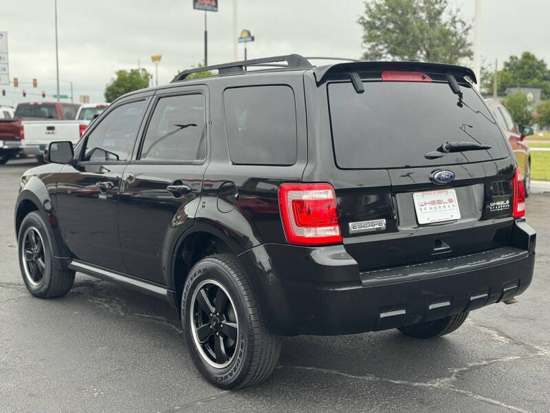 2011 Ford Escape XLT
