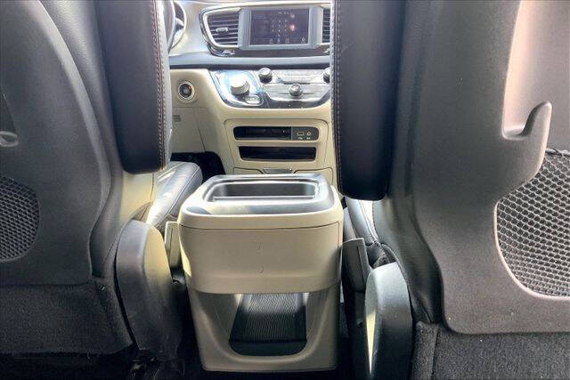 2020 Chrysler Pacifica Touring L