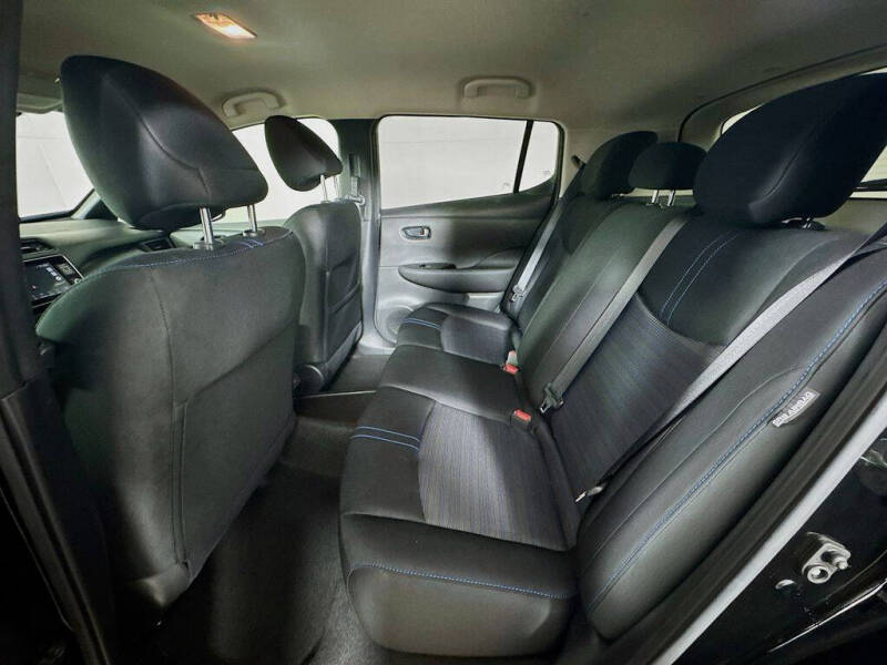 2022 Nissan LEAF SV PLUS