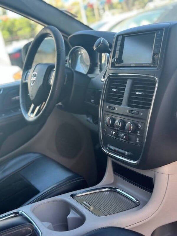 2016 Dodge Grand Caravan SE Plus