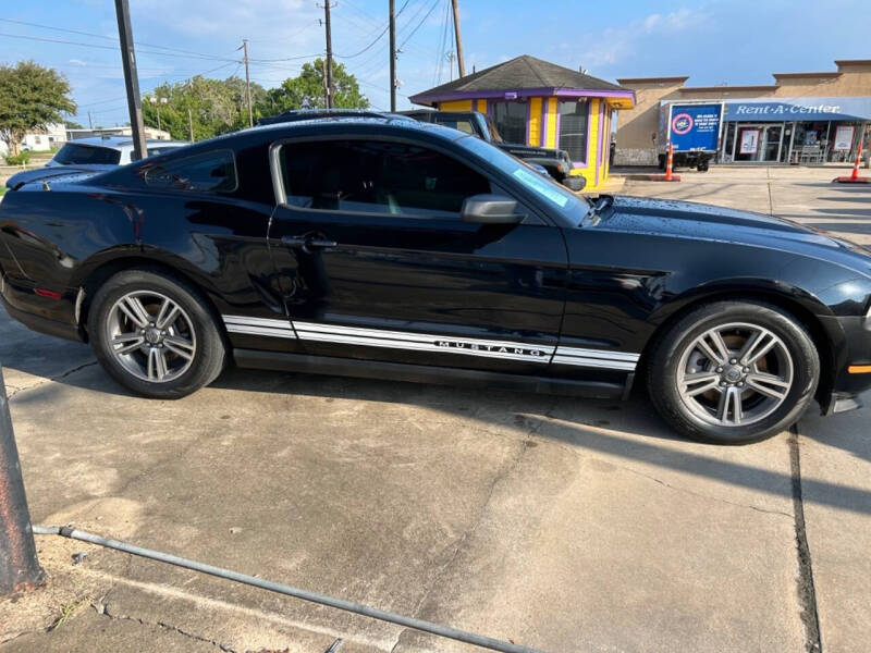 2012 Ford Mustang V6
