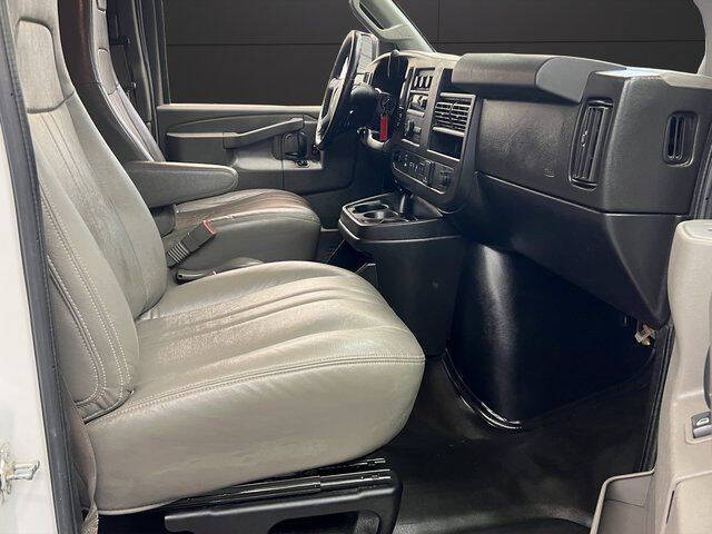 2021 Chevrolet Express 2500