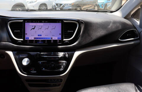 2022 Chrysler Pacifica Touring L