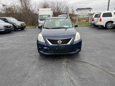 2014 Nissan Versa 1.6 SV