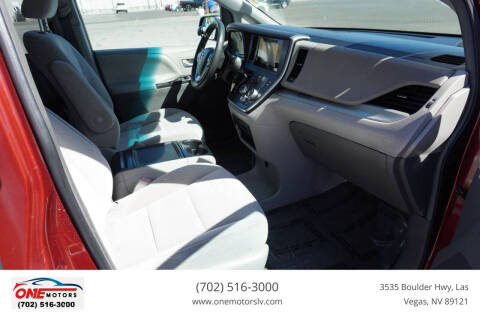 2016 Toyota Sienna