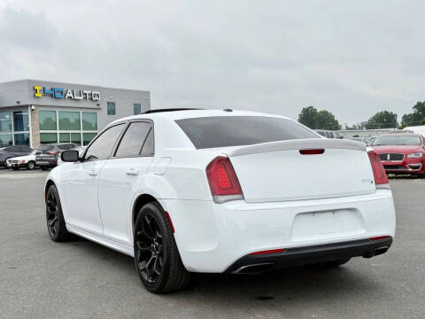 2017 Chrysler 300 S