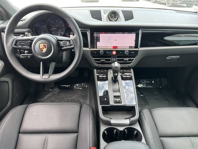 2025 Porsche Macan