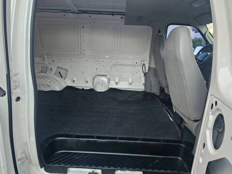 2004 Ford E-Series E-150