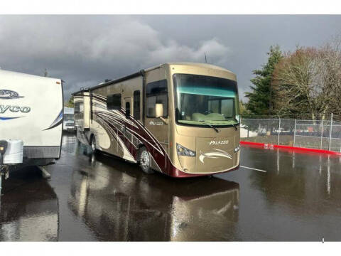 2017 Freightliner XCS Chassis