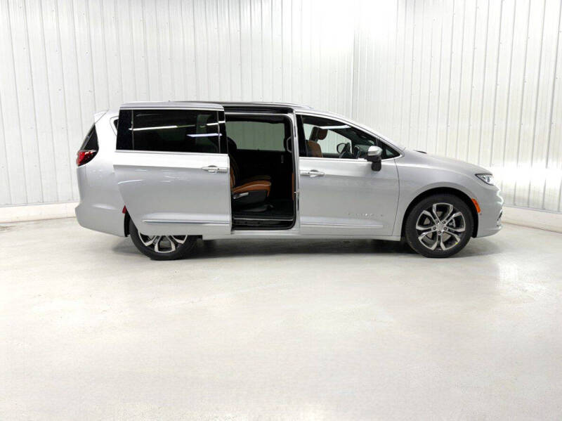 2026 Chrysler Pacifica Pinnacle
