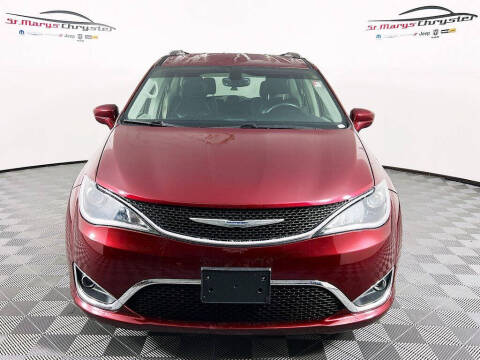 2017 Chrysler Pacifica Touring-L Plus