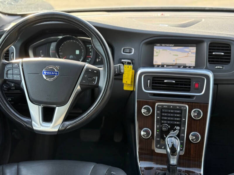 2015 Volvo V60 T5 Drive-E Platinum