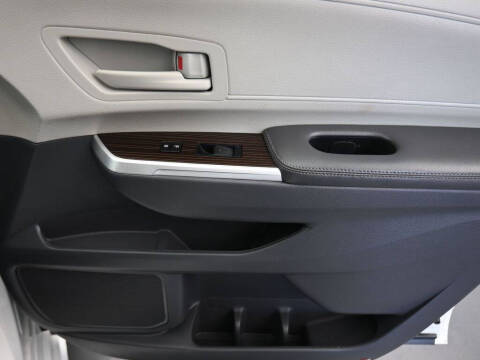 2021 Toyota Sienna LE 8-Passenger