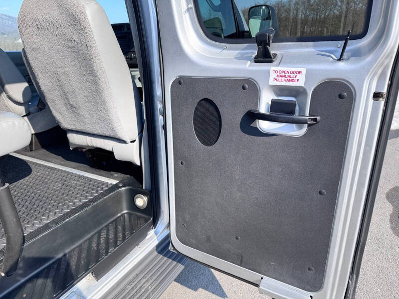 2012 Ford E-Series E-350 SD XL