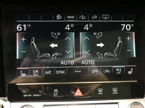 2022 Audi e-tron quattro Premium Plus