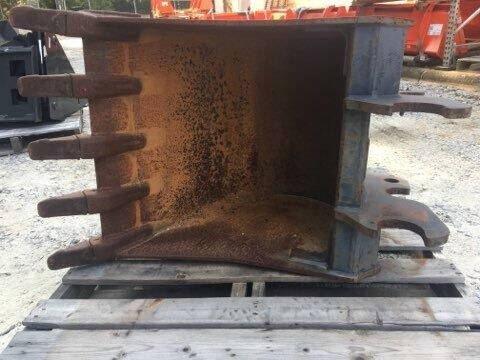 2010 Kubota 24" Bucket