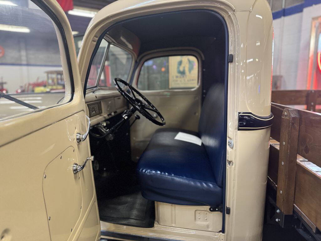 1947 Ford 1 TON FLAT BED 10