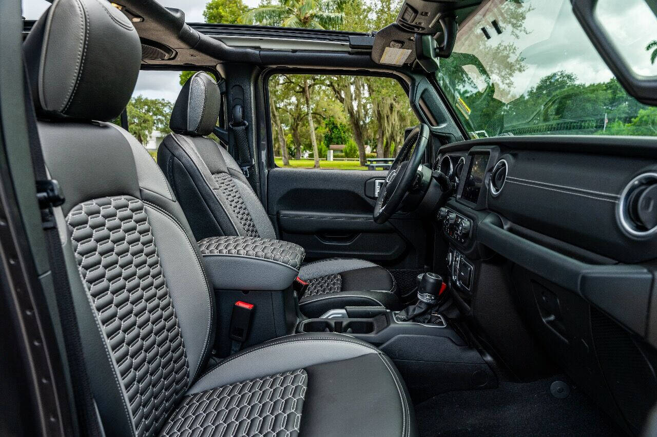 2020 JEEP Wrangler SUV / Crossover - $57,999