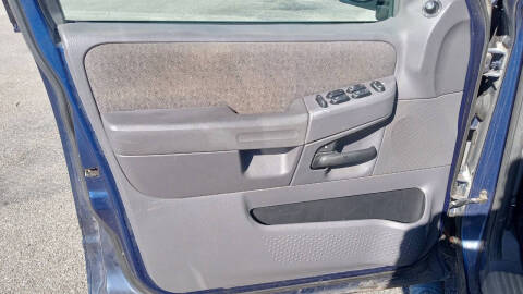 2005 Ford Explorer XLS