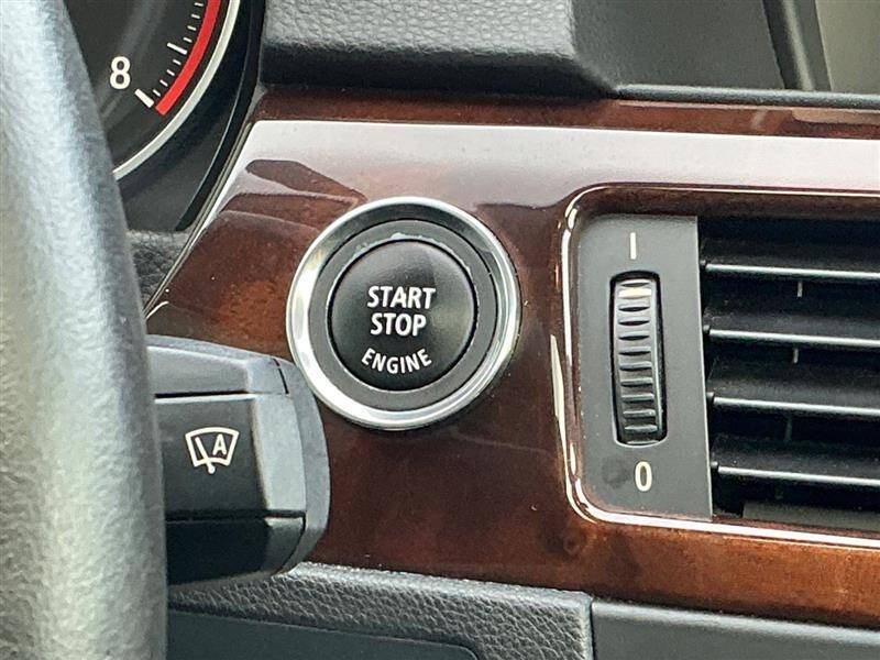 2012 BMW 3 Series 328i