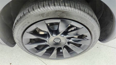 2025 Tesla Model Y Long Range