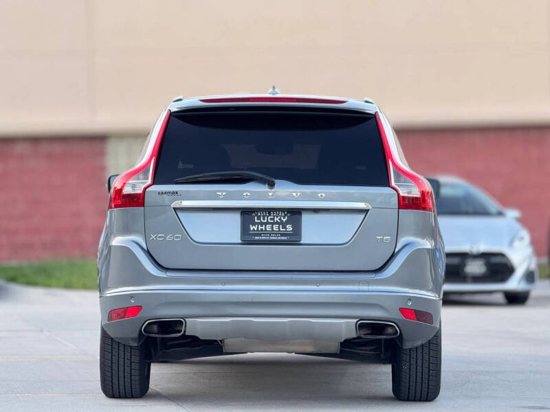 2016 Volvo XC60 T5 Drive-E Premier