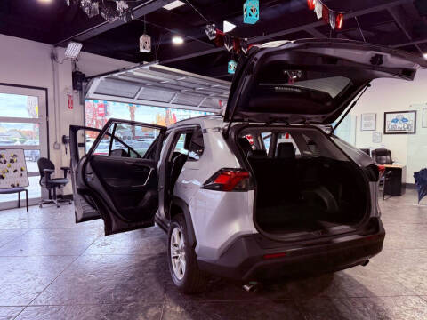 2019 Toyota RAV4 Hybrid LE