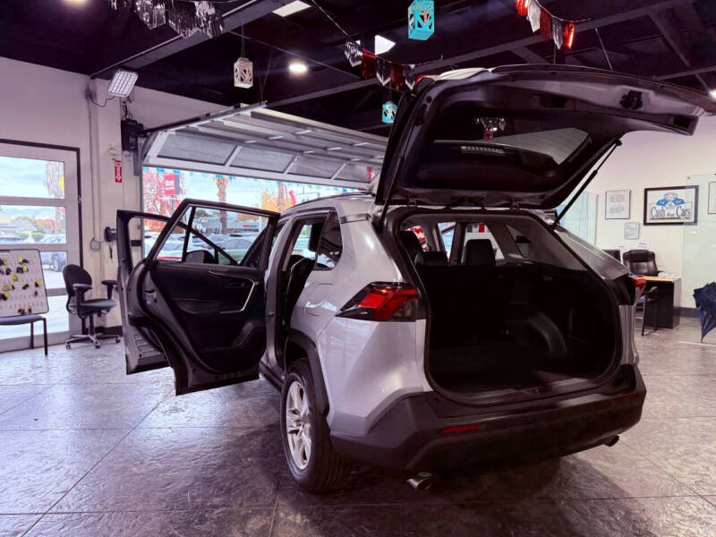 2019 Toyota RAV4 Hybrid LE