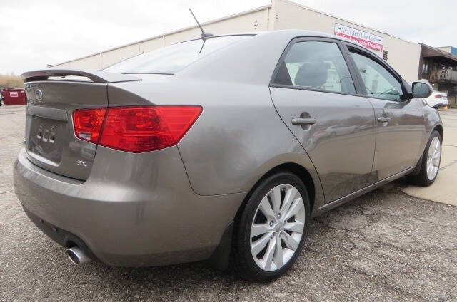 2011 Kia Forte SX photo 22