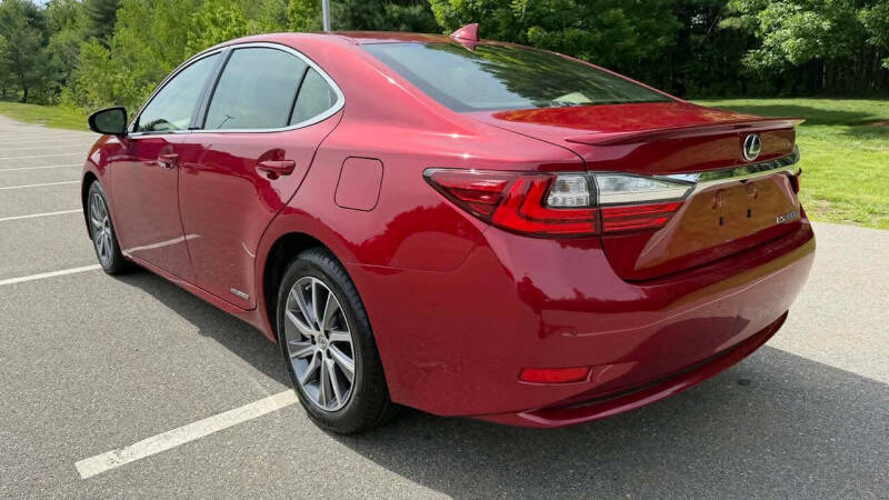2018 Lexus ES 300h