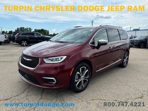 2023 Chrysler Pacifica for sale at Turpin Chrysler Dodge Jeep Ram in Dubuque IA