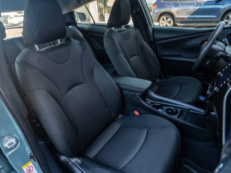 2020 Toyota Prius LE AWD-e