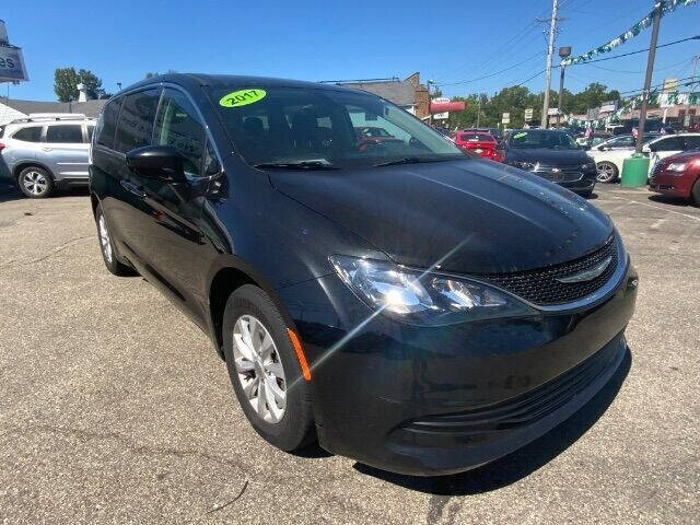 2017 Chrysler Pacifica Touring