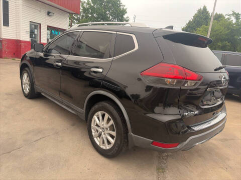 2018 Nissan Rogue SV