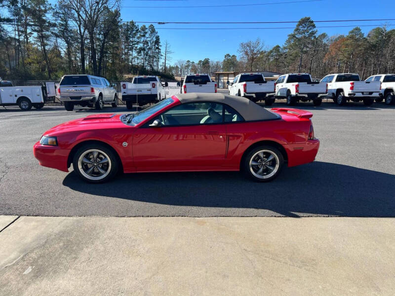 2004 Ford Mustang GT Deluxe